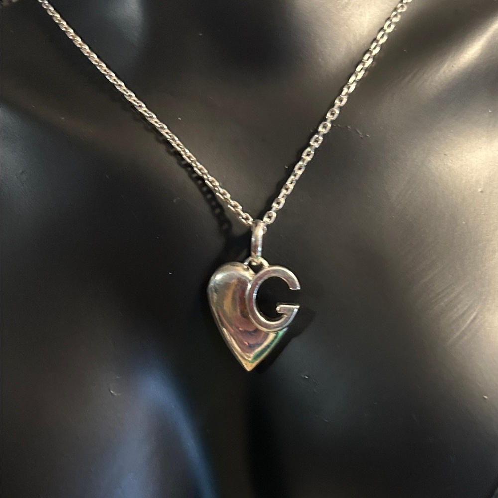 137. Gucci Silver Heart Necklace with G Charm with COA